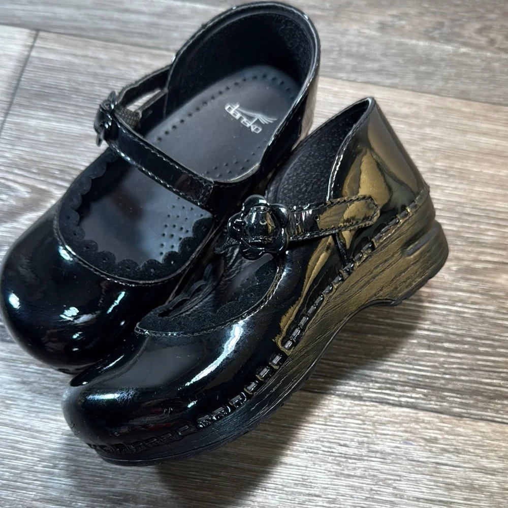 Black Kids dansko size 29